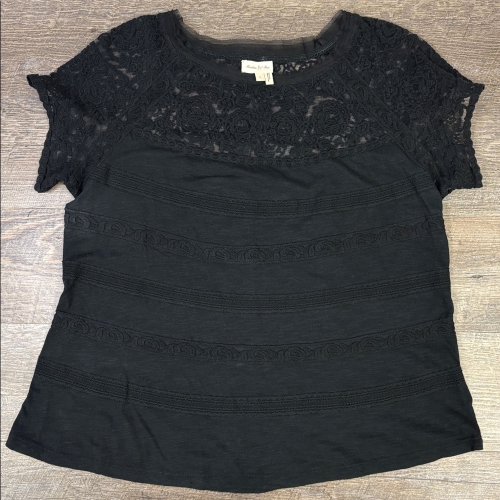 Meadow Rue Lace Yoke Short Sleeve Top (Size L)
